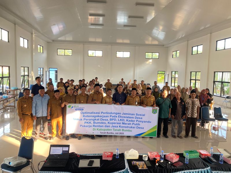 BPJS Ketenagakerjaan sosialisasikan program perlindungan sosial di Aula Kantor Kecamatan Kusan Hulu, Tanah Bumbu, Selasa 22 Juli 2025.