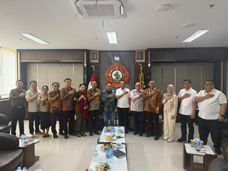 Audiensi SMSI Pusat dengan Kabaintelkam Polri bahas sinergi media siber profesional di Mabes Polri, Jakarta, Rabu 23 Juli 2025.