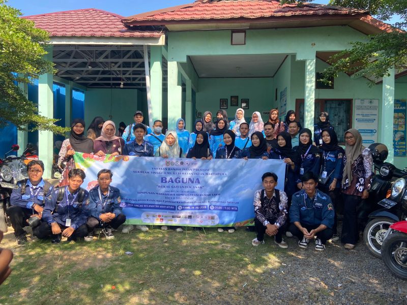 Mahasiswa STIKes Intan Martapura gelar aksi sosial cegah stunting di Desa Bincau, Martapura, Kalimantan Selatan, pada Rabu, 24 Juli 2025.