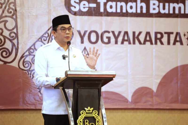 Bupati Andi Rudi Latif buka Bimtek Leadership Kepala Desa di Yogyakarta, Sabtu 5 Juli 2025, dorong pelayanan publik dan pembangunan desa.
