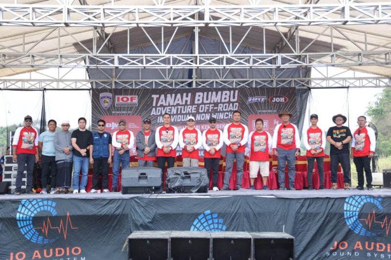 Bupati Andi Rudi Latif meresmikan Adventure Offroad Non Winch Individual 2025 di Gunung Mayang, Tanah Bumbu, Sabtu 16 Agustus.