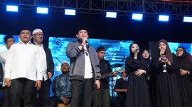 Festival musik religi dan pelayanan publik Aksi Tanah Bumbu Bershalawat digelar Pemkab dan DKD di Jalan Kodeco KM 2, Sabtu malam 9 08 2025