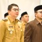 Bupati Tanah Bumbu Andi Rudi Latif (kiri) bersama Wakil Ketua DPRD Syabani Rasul menghadiri Rapat Koordinasi dan Rembuk Stunting Tingkat Kabupaten Tahun 2025 di Hotel Ebony Batulicin, Senin (4/8/2025).