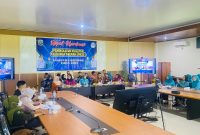 Para peserta dari Pemkab Kotabaru mengikuti Rapat Koordinasi Peningkatan Kualitas Keluarga Daerah (PK2D) secara virtual di Ruang Kolaborasi Lantai III Baperida Kotabaru, Jumat (1/8/2025).