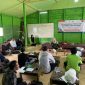 Peserta mengikuti pelatihan penyusunan RAB infrastruktur desa yang digelar Program Studi Teknik Arsitektur UNUKASE di Balai Desa Sungai Bangkal, Sabtu (9/8/2025)