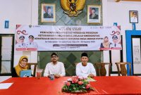 Sesi foto bersama setelah sosialisasi Koperasi Merah Putih Randugading; Cerah Handayani (Ketua KMP Randugading, Tajinan) – Agung Santoso (Manajemen PT KDN Group Indonesia) – Eko Budi Sasmito (Kepala Desa Randugading).