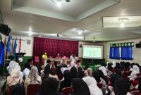 Para mahasiswa STIKES Intan Martapura mengikuti sosialisasi peluang kerja perawat di Jerman bersama Alphabet Institut di Aula Kampus 1, Kamis (14/8/2025).