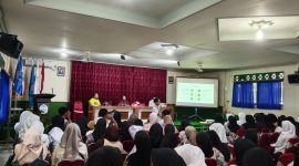 Para mahasiswa STIKES Intan Martapura mengikuti sosialisasi peluang kerja perawat di Jerman bersama Alphabet Institut di Aula Kampus 1, Kamis (14/8/2025).