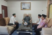 Rektor UNUKASE, Dr. Ir. H. Abrani Sulaiman, M.Sc., bersilaturahmi dengan Rais Syuriyah PWNU Kalimantan Selatan, KH. M. Wildan Salman Jalil, di Martapura, Senin (18/8/2025).
