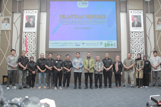 Banjarmasin, Minggu 14 September 2025, Asisten II Kalsel H Aryadi Noor mewakili gubernur hadiri pelantikan pengurus SMSI Provinsi Kalsel