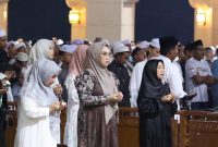 Ketua TP-PKK Andi Irmayani hadiri Maulid Nabi dan doa bersama di Masjid Agung Al Falah, Minggu 7 September 2025