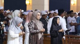Ketua TP-PKK Andi Irmayani hadiri Maulid Nabi dan doa bersama di Masjid Agung Al Falah, Minggu 7 September 2025