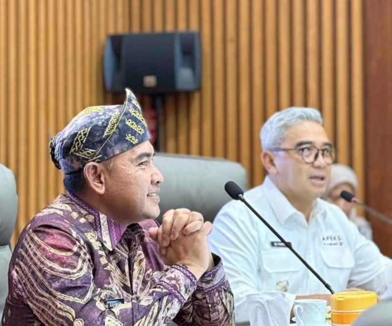 Pemkab Tanah Laut melaksanakan kunjungan Pemkot Bandung untuk belajar, bertukar pengalaman, dan kerja sama pembangunan