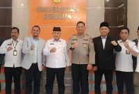Bupati Malang H. Sanusi, Kapolres Malang AKBP Danang Setyo Pambudi, Rektor Univ Kepanjen Dr. Tri Nurhudi Sasono, Ketua Yayasan Pemkab Malang Prof. Bambang Suryanto, Kadis Pendidikan & Kadis Tenaker Kab. Malang foto bersama saat acara berlangsung