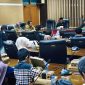 Suasana Rapat Dengar Pendapat (RDP) lanjutan bersama DPRD Tanah Bumbu yang membahas relokasi Pasar Pagatan, dihadiri perwakilan pedagang, Diskumdagri, dan pihak kecamatan, Selasa (7/10/2025).