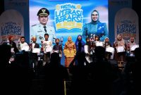 Festival Literasi BerAksi 2025 berlangsung meriah di Tanah Bumbu, memperkuat budaya literasi, kreativitas, dan inovasi masyarakat