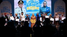 Festival Literasi BerAksi 2025 berlangsung meriah di Tanah Bumbu, memperkuat budaya literasi, kreativitas, dan inovasi masyarakat