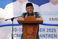 Wakil Bupati Tanah Laut, HM Zazuli, menyampaikan sambutan saat membuka Musabaqah Qiraatil Kutub (MQK) ke-VIII Tingkat Kabupaten Tanah Laut Tahun 2025 di Pondok Pesantren Asy-Syuhada, Pelaihari, Jumat (10/10/2025), (Foto dok. Pemkab Tala)