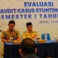 Akhmad Hairin membuka Evaluasi Audit Kasus Stunting Semester I 2025 di Kecamatan Panyipatan, dengan hadirnya tenaga kesehatan, kepala desa, dan Tim TPPS.