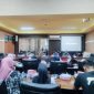 Suasana rapat DPRD Kabupaten Tanah Bumbu bersama jajaran Satpol PP dan Damkar, membahas ketersediaan armada serta pembangunan posko pemadam kebakaran, Jumat (3/10/2025).