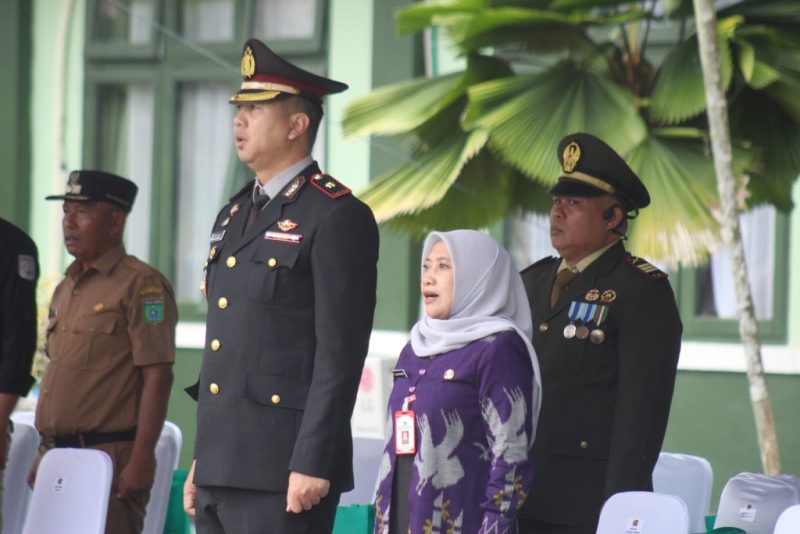 Pemerintah Kabupaten Tanah Bumbu memperingati HUT ke-80 TNI dengan upacara, pemberian penghargaan, dan semangat untuk membangun Indonesia