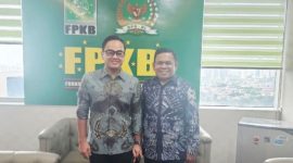 Wakil DPRD Tanah Bumbu, H. Hasanuddin (kanan), bersama Pimpinan Komisi III Fraksi PKB DPR RI, Mohammad Rano Alfath (kiri), usai melakukan pertemuan dan koordinasi di Gedung DPR RI, Jakarta, Kamis (02/10/2025).