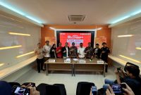 Para perwakilan ICCN, panitia pelaksana, dan pemangku kebijakan Malang Raya berfoto bersama usai kegiatan Taklimat Media “Road to ICCF 2025” di Malang, sebagai bagian dari persiapan menuju penyelenggaraan Indonesia Creative Cities Festival (ICCF) 2025 pada 6–10 November mendatang.