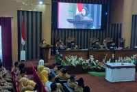 Hj. Ernawati, juru bicara Fraksi NasDem Sejahtera, menyampaikan pandangan akhir fraksinya dalam Rapat Paripurna DPRD Tanah Bumbu terkait pengesahan Perda Kerja Sama Daerah, Selasa (7/10/2025).