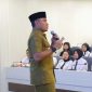 Bupati Tanah Laut H. Rahmat Trianto menegaskan pentingnya membentuk ASN yang profesional dan bermakna dalam pengabdian, saat membuka Latsar CPNS, Senin (13/10/2025).