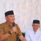 Bupati Tanah Laut H. Rahmat Trianto saat bersilaturahmi dan berdialog bersama Pimpinan Pondok Pesantren Darussalim, KH. Jamil Hasim, di Kecamatan Bati-Bati, Senin (13/10/2025).