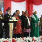 Wakil Ketua I DPRD Tanah Bumbu, H. Hasanuddin, bersama Wakil Ketua II H. Sya’bani Rasul mengikuti prosesi pengukuhan FKUB yang dipimpin Bupati Tanah Bumbu, Senin (10/11/2025).