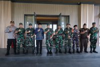 Bupati Tanah Bumbu sambut Pangdam XXII/Tambun Bungai untuk penutupan TMMD dan peresmian Sasana Banua di Batulicin.