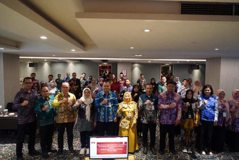 Pemkab Tanah Bumbu gelar pelatihan penyusunan laporan SPM untuk tingkatkan kualitas dan akuntabilitas pelayanan publik.