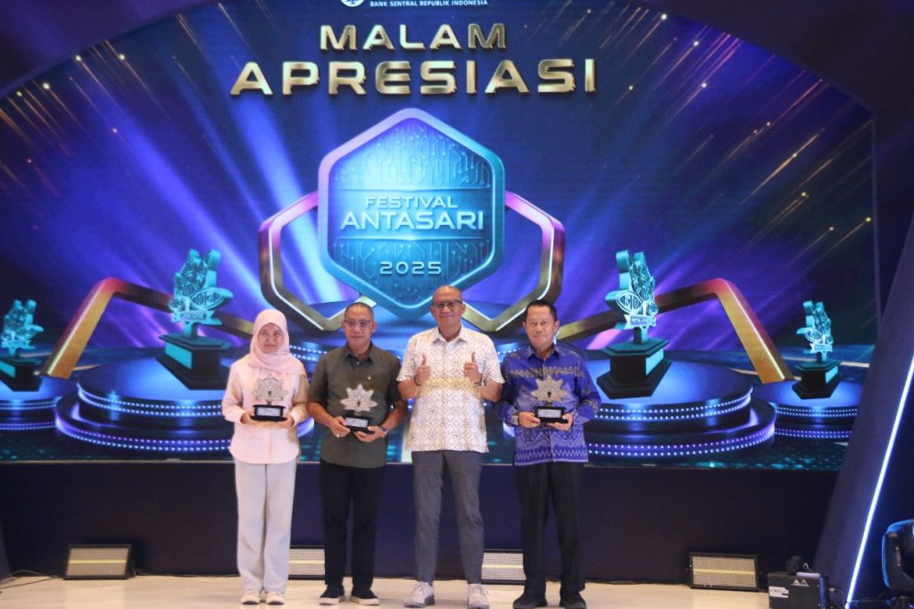 Tanah Bumbu meraih penghargaan terbaik 3 IETPD, wujud komitmen memperkuat layanan digital dan efisiensi keuangan daerah.