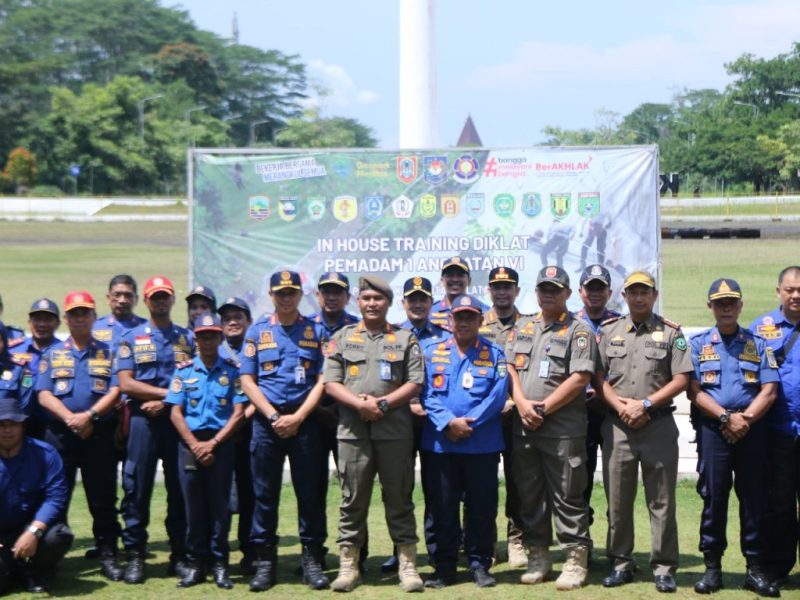 Tanah Bumbu raih penghargaan pada penutupan Inhouse Training Pemadam I Kalsel, tingkatkan profesionalitas dan kesiapsiagaan petugas.