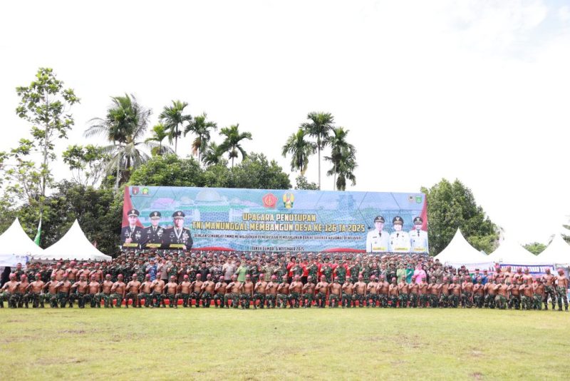 Upacara penutupan TMMD ke-126 di Tanah Bumbu berlangsung khidmat, wujud sinergi TNI dan pemerintah bangun desa