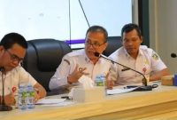 Sekda Tanah Laut Ismail Fahmi memimpin rapat koordinasi persiapan Hari Jadi ke-60 di Ruang Rapat Barakat, Rabu (12/11/2025), bersama para asisten dan pimpinan SKPD terkait.
