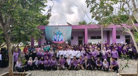 STIKES Intan Martapura peringati HKN ke-61 dengan penanaman pohon, wujudkan lingkungan kampus sehat dan berkelanjutan.