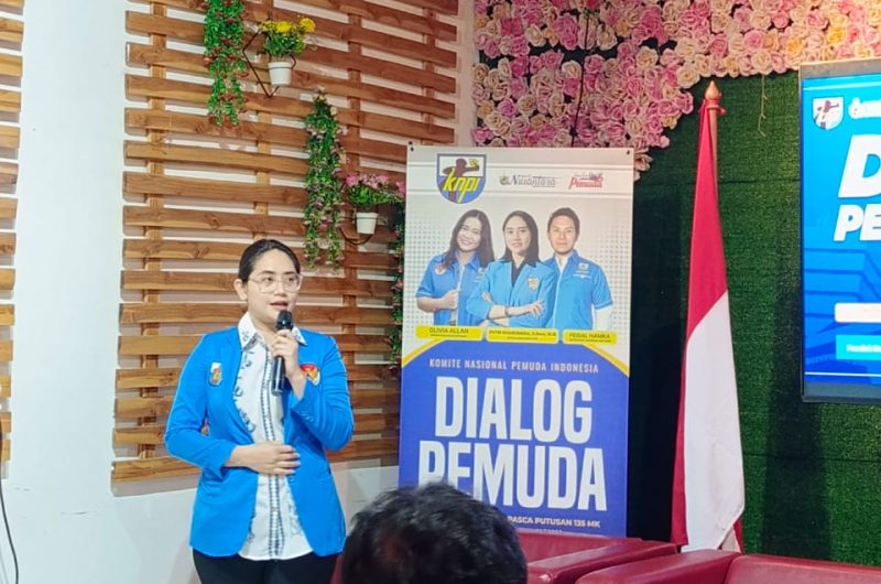 Ketua Umum DPP KNPI, Putri Khairunnisa, saat memberikan sambutan dalam dialog pemuda bertema “Perspektif Pemuda Pasca Putusan 135 MK” di Jakarta, Jumat (14/11/2025).