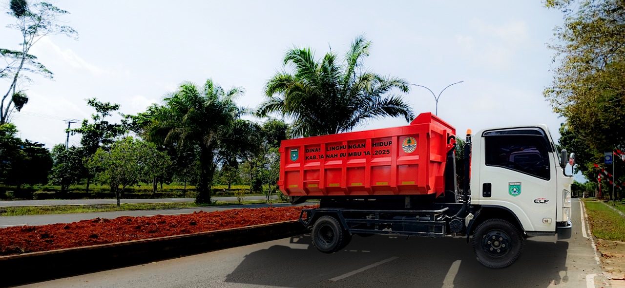 Penataan median jalan Tanah Bumbu menghadirkan lingkungan lebih indah, hijau, nyaman, serta meningkatkan keselamatan dan kenyamanan