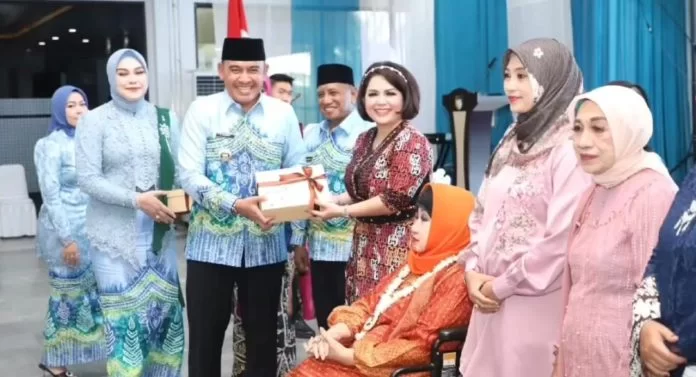 Bupati Tanah Laut, H Rahmat Trianto saat sambutan di acara Peringatan Hari Ibu (PHI) ke-97, Senin (1/12/2025).