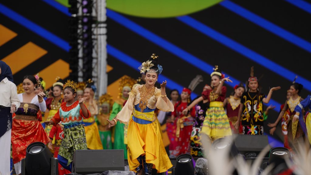 BATFEST 2025 resmi dibuka, Bupati Andi Rudi Latif sebut momentum emas penggerak UMKM dan ekonomi daerah Tanah Bumbu