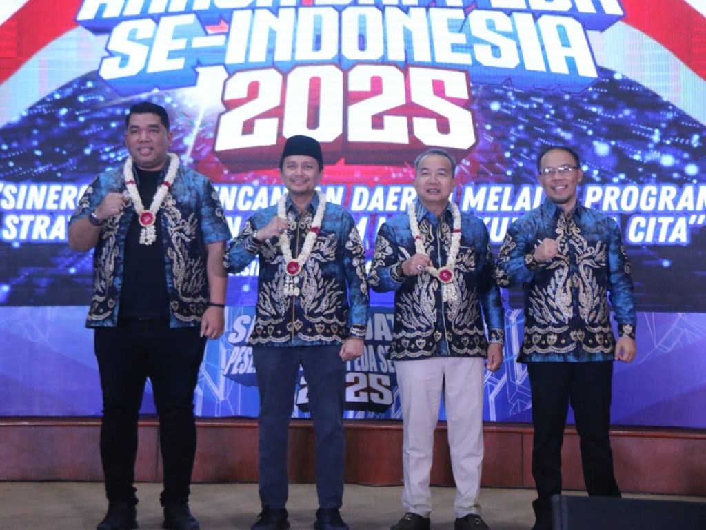 Pemkab Tanah Bumbu hadir pada Gala Dinner Rakor Bappeda 2025 untuk memperkuat kolaborasi perencanaan pembangunan nasional dan daerah.