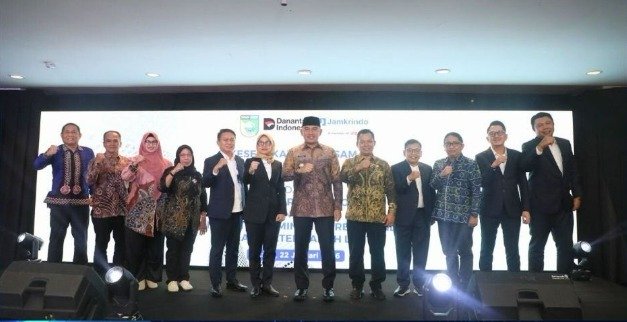 Pemkab Tanah Laut memperkuat akses permodalan UMKM melalui kerja sama dengan PT Jamkrindo yang ditandai penandatanganan MoU penjaminan kredit.