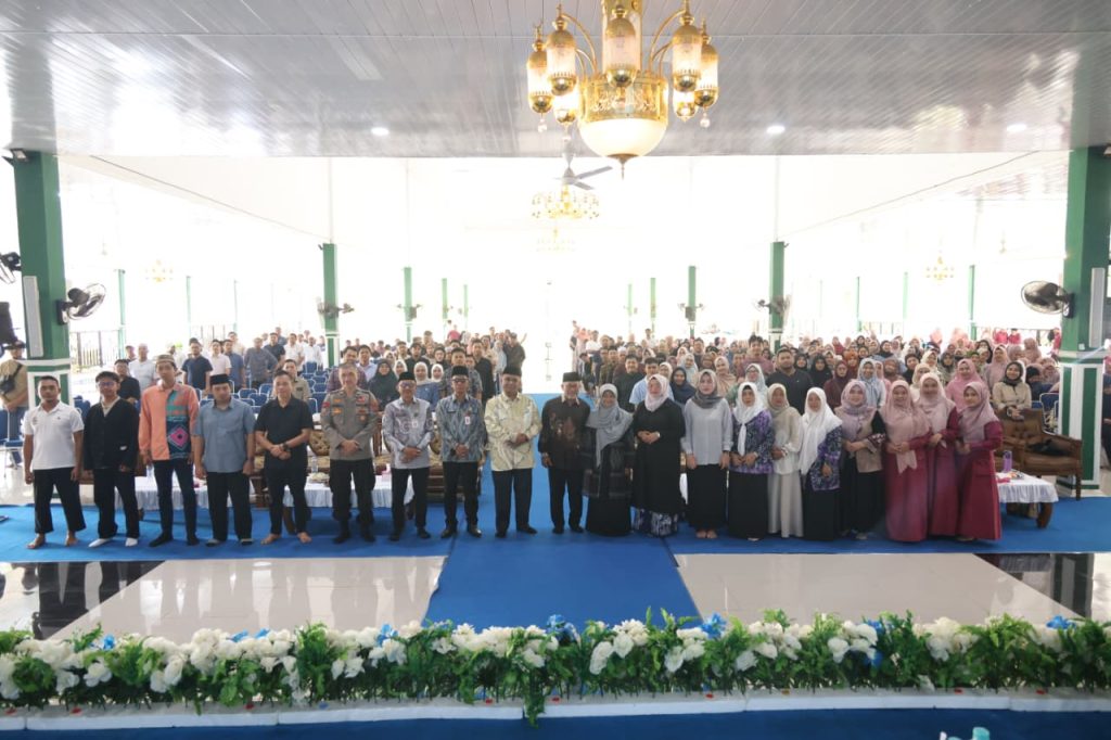 Bupati Andi Rudi Latif membuka Parenting Akbar 2026 di Batulicin, perkuat sinergi orang tua dan pendidik demi karakter