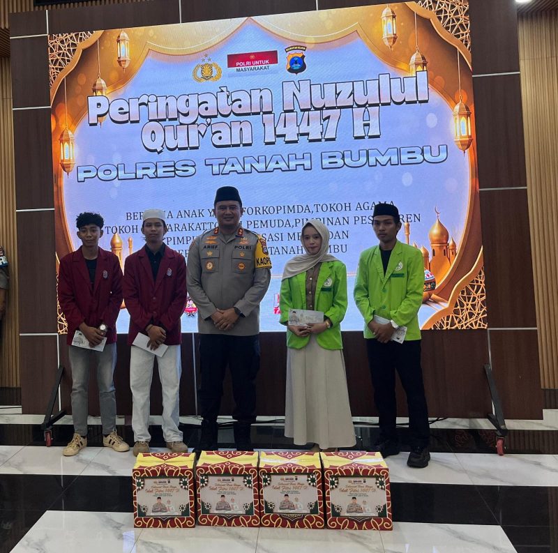 Polres Tanah Bumbu menggelar peringatan Nuzulul Qur’an serta kegiatan buka puasa bersama, Mahasiswa UNUKASE turut hadir