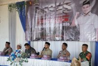 Wakil Ketua DPRD Tanah Bumbu, H. Sya'bani Rasul, saat menyampaikan sambutan dalam kegiatan reses masa sidang tahun 2026 di Kecamatan Satui, Kamis (09/04/2026).