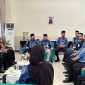 Wakil Bupati Tanah Laut H. M. Zazuli berbincang bersama jajaran pejabat dan panitia dalam suasana ramah tamah usai pembukaan MTQPN 2026, Festival Habsyi, dan Expo Politala di Tanah Laut, Senin (13/04/2026) / (Pelitanusantara.net/Diyan)