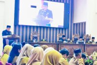 Rapat paripurna DPRD Tanah Bumbu saat penyampaian Rancangan Peraturan Daerah (Raperda) oleh Wisnu Wardhana mewakili Bupati Tanah Bumbu Andi Rudi Latif di ruang sidang utama DPRD, Senin (18/05/2026).