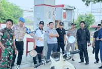 Anggota DPRD Tanah Bumbu bersama aparat dan instansi terkait melakukan monitoring penyaluran BBM subsidi di SPBU Pagatan dan SPBU Sungai Loban, Jumat (08/05/2026).